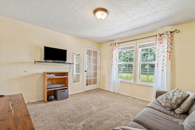 24440 Kenridge Road, Caldwell, ID 83607