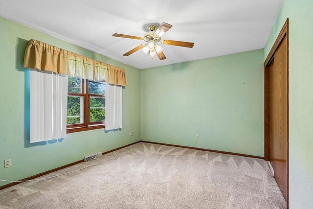 28604 Burma LANE, Waterford, WI 53185