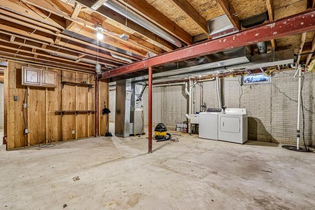 28604 Burma LANE, Waterford, WI 53185
