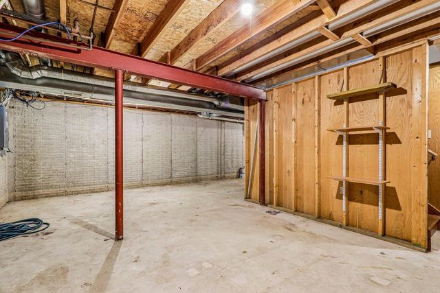 28604 Burma LANE, Waterford, WI 53185