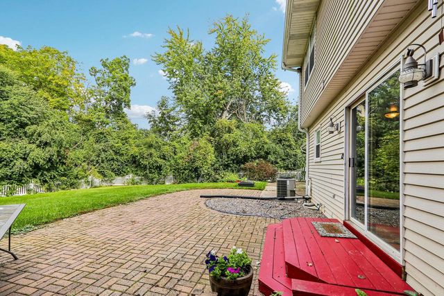 28604 Burma LANE, Waterford, WI 53185