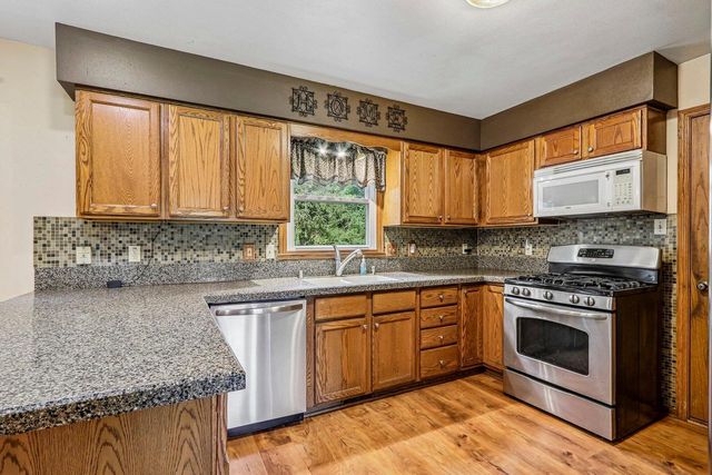 28604 Burma LANE, Waterford, WI 53185