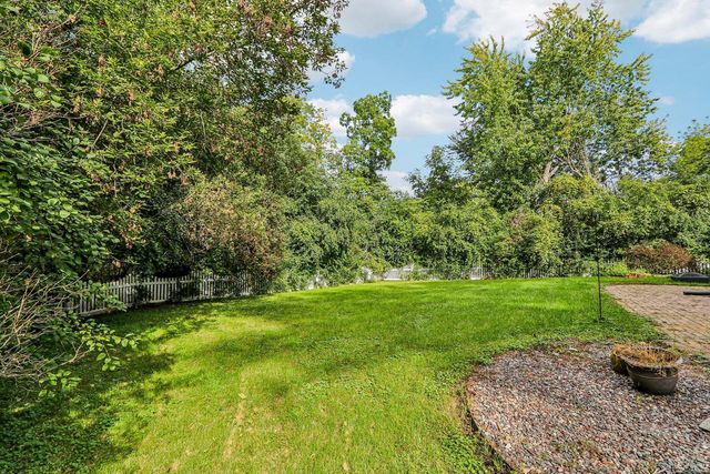 28604 Burma LANE, Waterford, WI 53185