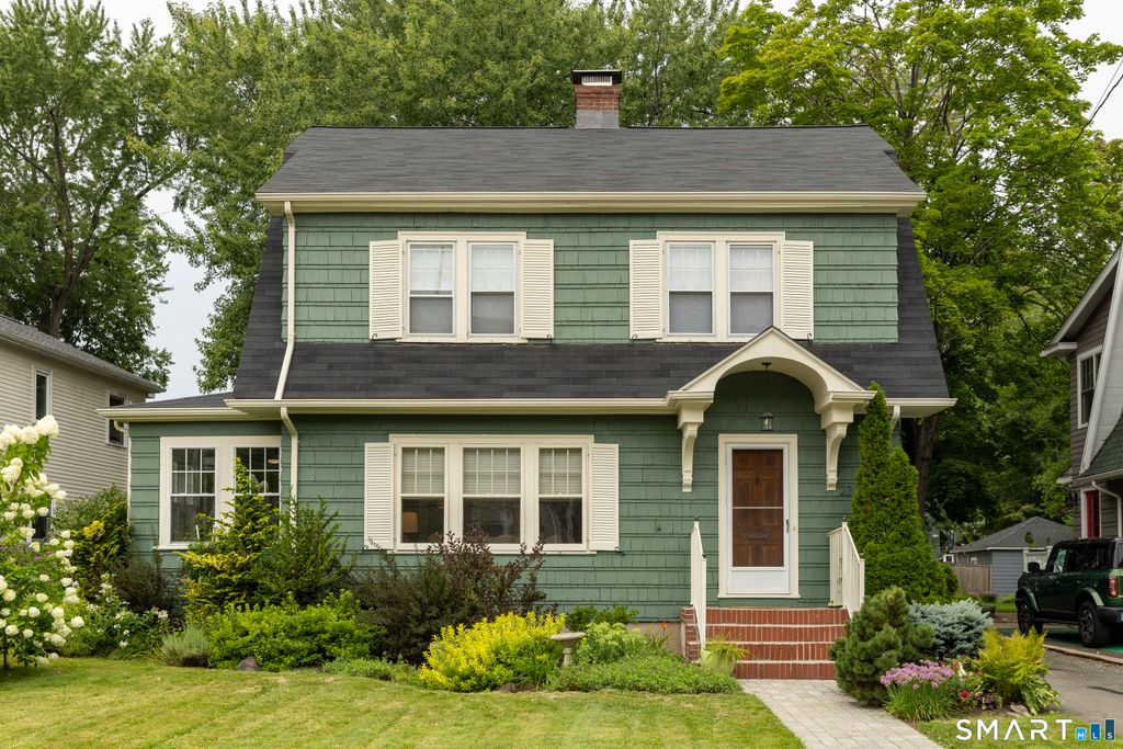23 Westfield Road, West Hartford, CT 06119