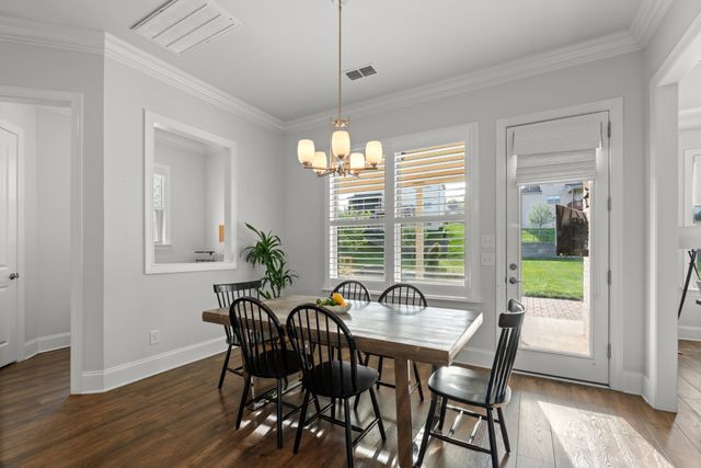 1861 Longmoore Ln, Brentwood, TN 37027