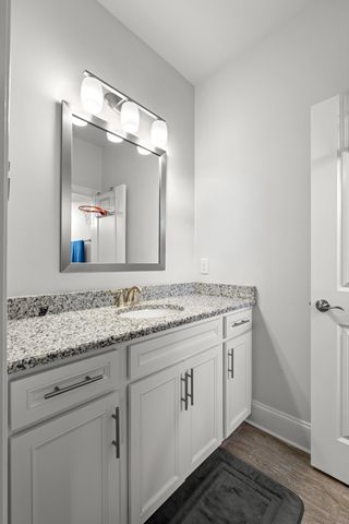 1861 Longmoore Ln, Brentwood, TN 37027