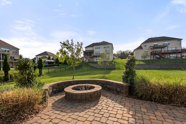 1861 Longmoore Ln, Brentwood, TN 37027