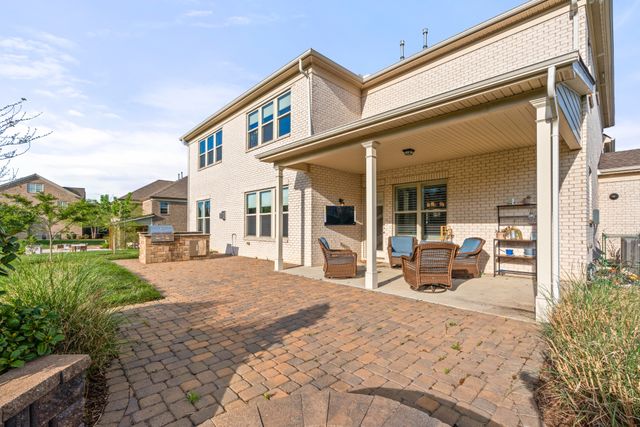 1861 Longmoore Ln, Brentwood, TN 37027