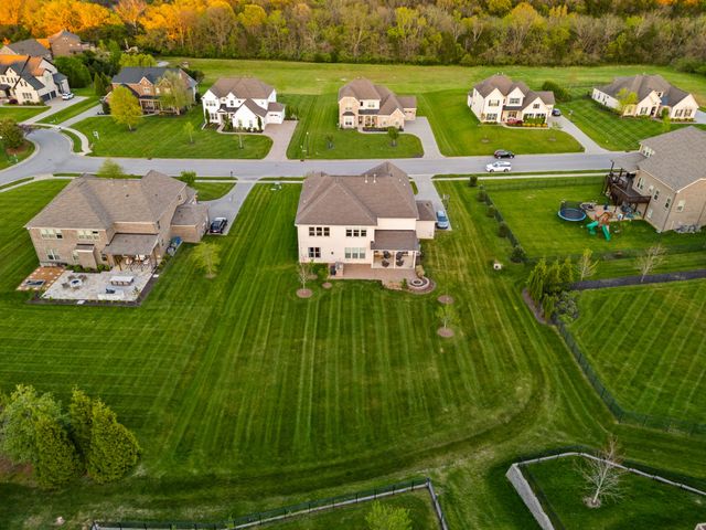 1861 Longmoore Ln, Brentwood, TN 37027