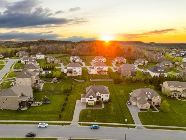 1861 Longmoore Ln, Brentwood, TN 37027