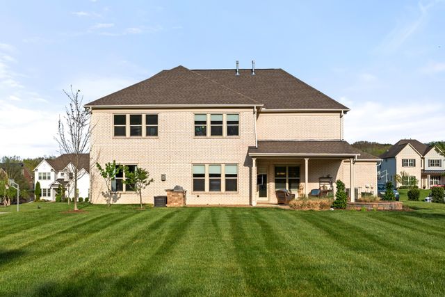 1861 Longmoore Ln, Brentwood, TN 37027