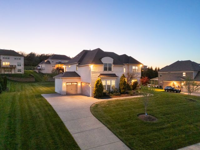 1861 Longmoore Ln, Brentwood, TN 37027