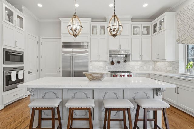 259 Green Boulevard, Shenandoah, TX 77384