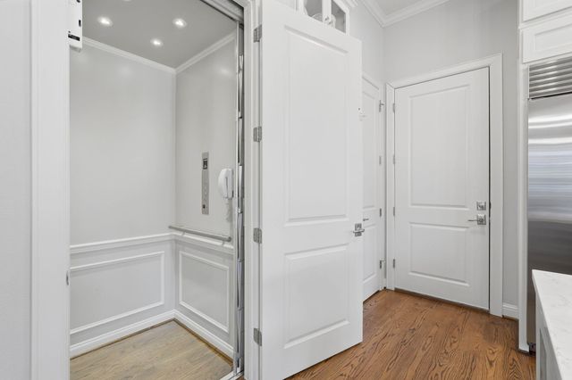 259 Green Boulevard, Shenandoah, TX 77384