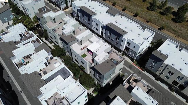 1532 Seawind Dr, Richmond, CA 94804