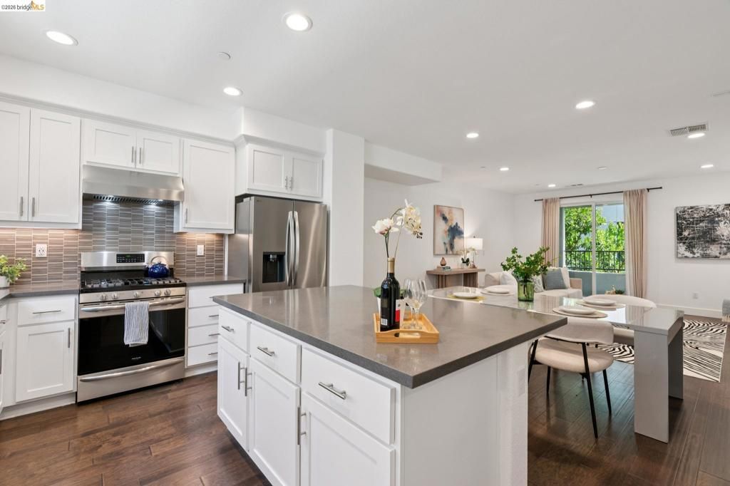 Image 16 of property listing at 1532 Seawind Dr, Richmond, CA 94804