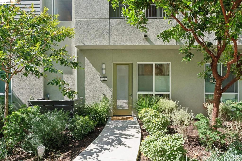 Image 2 of property listing at 1532 Seawind Dr, Richmond, CA 94804
