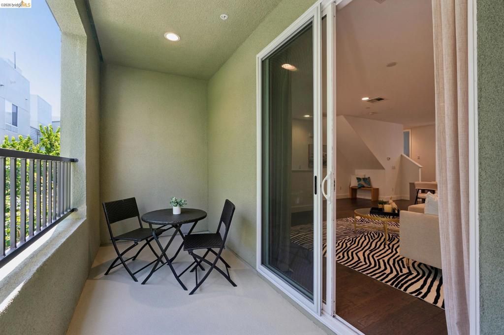 Image 20 of property listing at 1532 Seawind Dr, Richmond, CA 94804