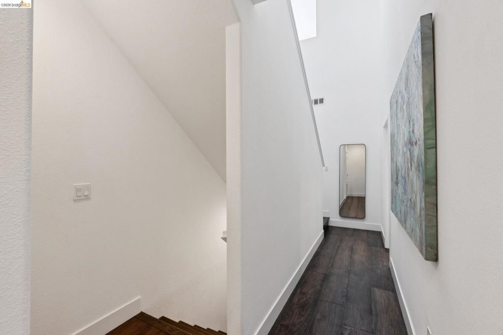 Image 21 of property listing at 1532 Seawind Dr, Richmond, CA 94804