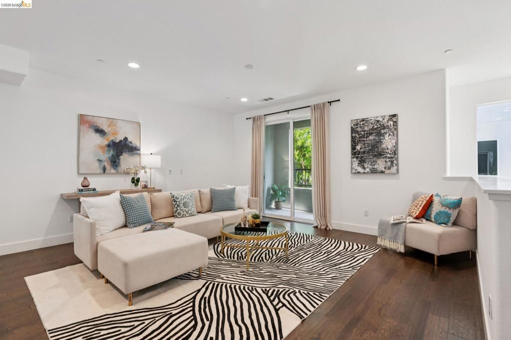 Image 9 of property listing at 1532 Seawind Dr, Richmond, CA 94804