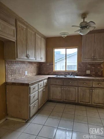 2217 Fairfax Road, Bakersfield, CA 93306