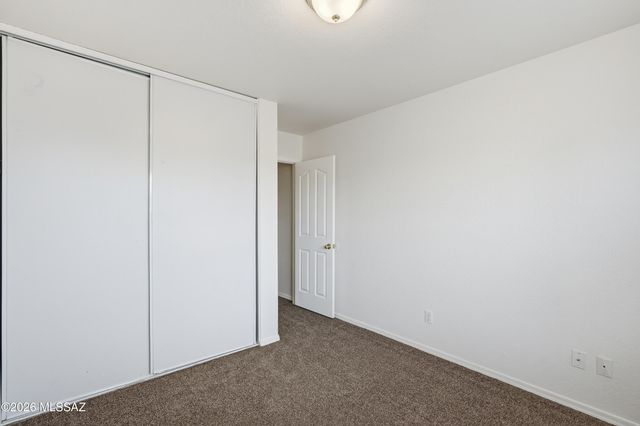 8123 S Sunny Horizon Place, Tucson, AZ 85747