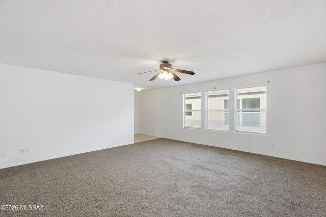 8123 S Sunny Horizon Place, Tucson, AZ 85747