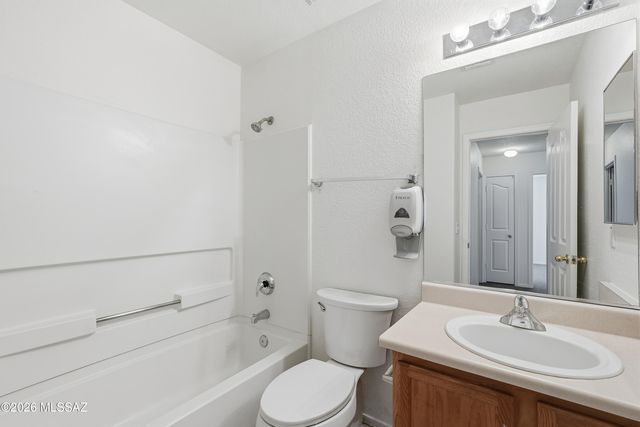 8123 S Sunny Horizon Place, Tucson, AZ 85747