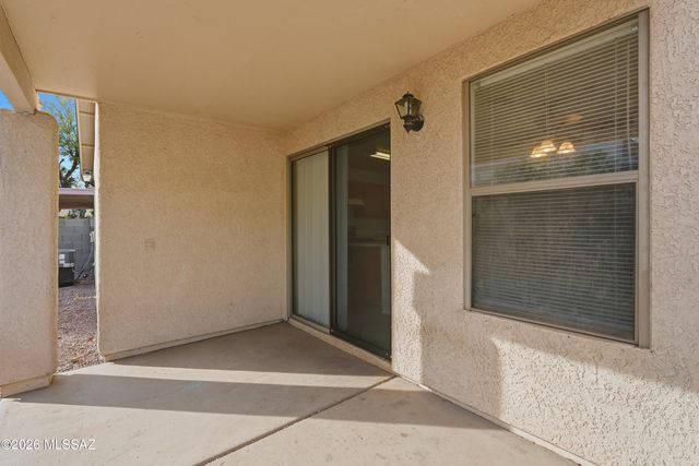 8123 S Sunny Horizon Place, Tucson, AZ 85747