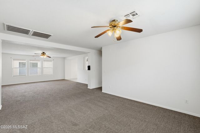 8123 S Sunny Horizon Place, Tucson, AZ 85747