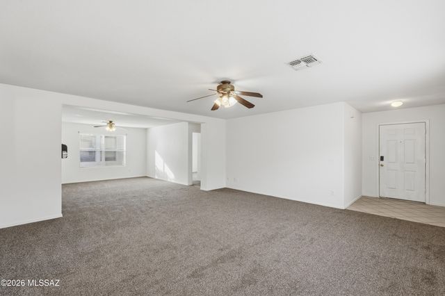 8123 S Sunny Horizon Place, Tucson, AZ 85747