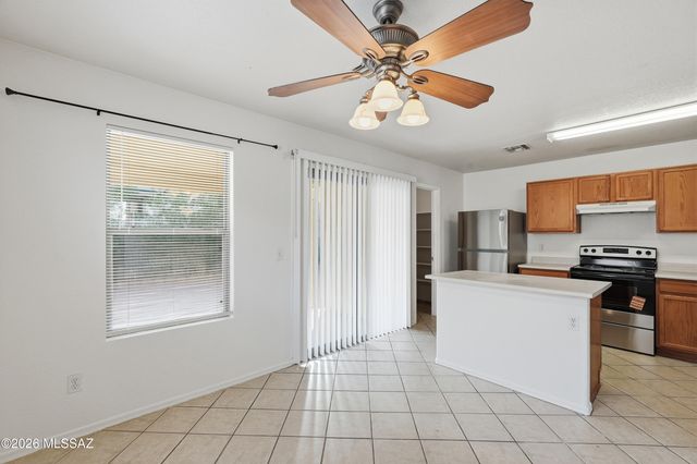 8123 S Sunny Horizon Place, Tucson, AZ 85747