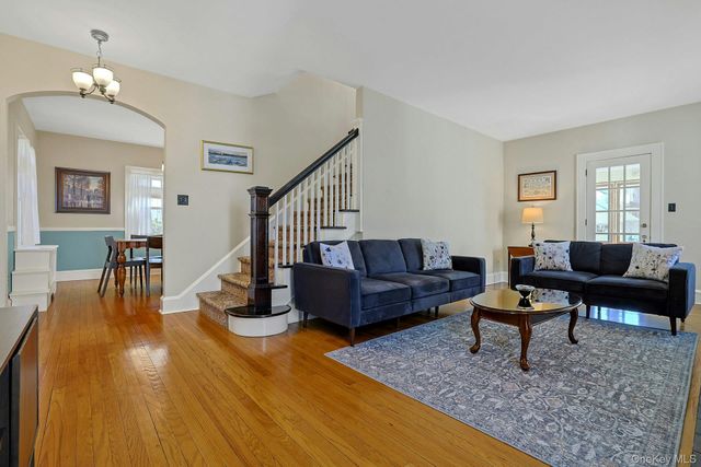 16 Sherwood Avenue, Ossining, NY 10562