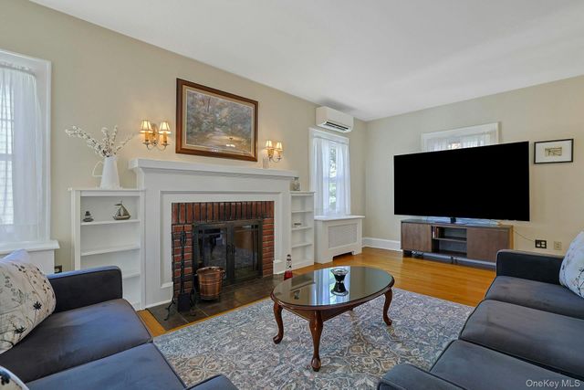 16 Sherwood Avenue, Ossining, NY 10562