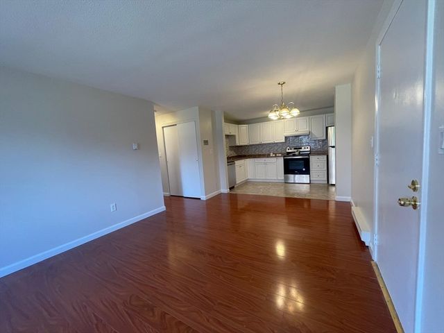 16-A Mayberry Dr 1, Westborough, MA 01581