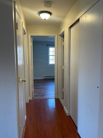 16-A Mayberry Dr 1, Westborough, MA 01581