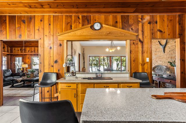 916 Kimbrough Road, Azle, TX 76020