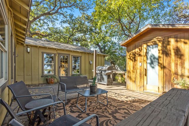 916 Kimbrough Road, Azle, TX 76020