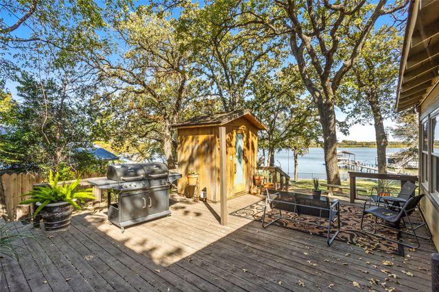 916 Kimbrough Road, Azle, TX 76020