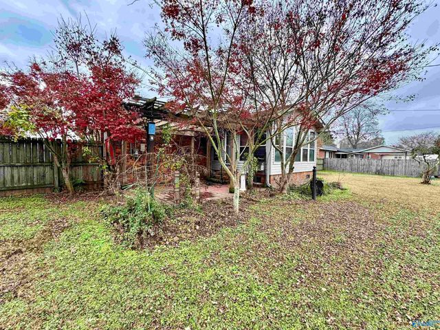 222 Clearview Street SW, Decatur, AL 35601