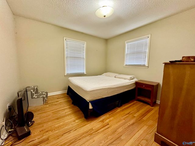 222 Clearview Street SW, Decatur, AL 35601