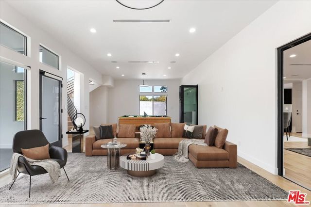 3490 ST SUSAN Place, Los Angeles, CA 90066