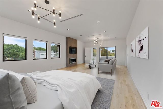 3490 ST SUSAN Place, Los Angeles, CA 90066