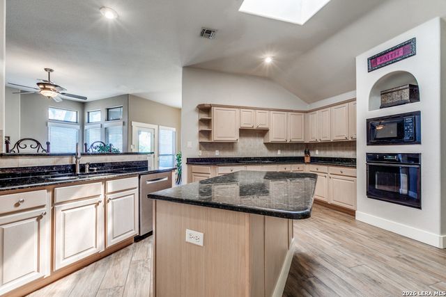 19102 E Birdsong, San Antonio, TX 78258