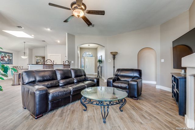 19102 E Birdsong, San Antonio, TX 78258