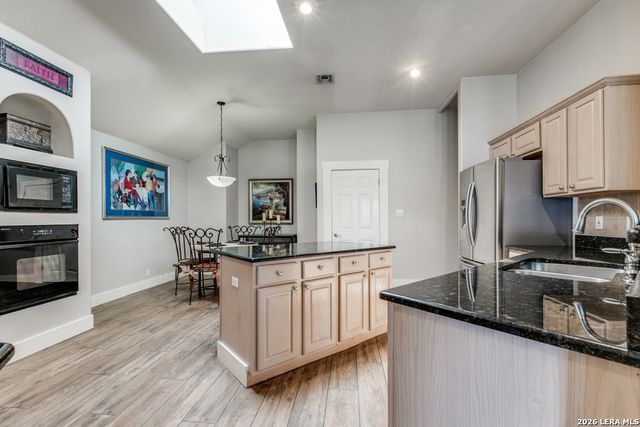 19102 E Birdsong, San Antonio, TX 78258