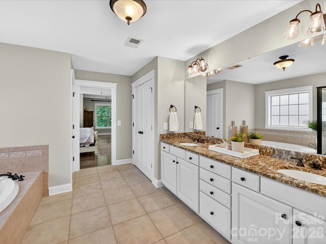 5607 Open Book Lane, Charlotte, NC 28270