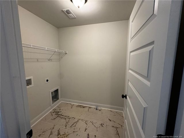 7194 Manassas Street, Fayetteville, NC 28304