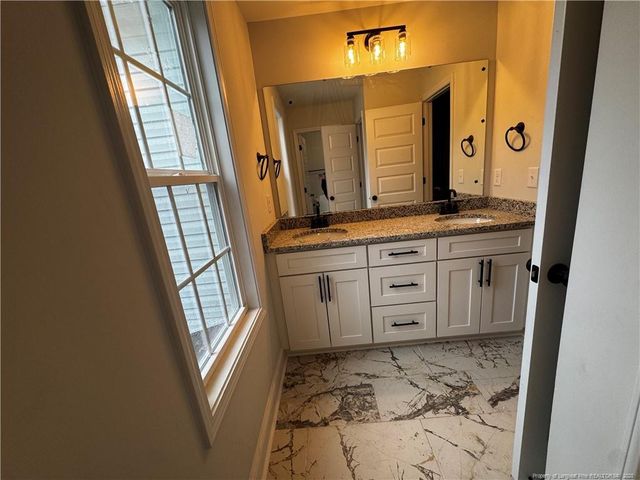 7194 Manassas Street, Fayetteville, NC 28304