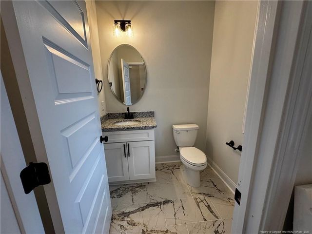 7194 Manassas Street, Fayetteville, NC 28304